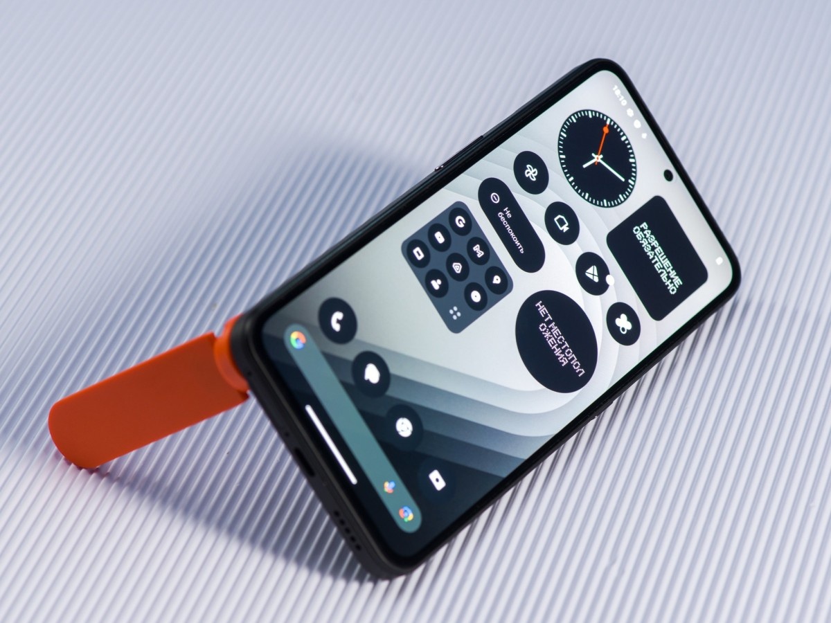    Обзор CMF Phone 1: принц смартфонов