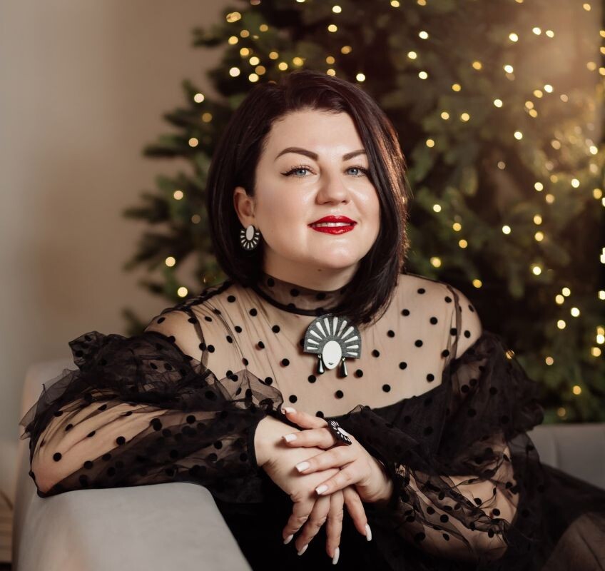      Юлия Цуканова