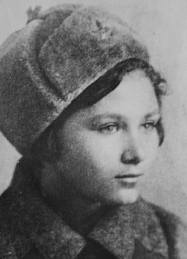 Лейли Азолина, ( 1922 - 1941гг), последнее прижизненное фото.                  