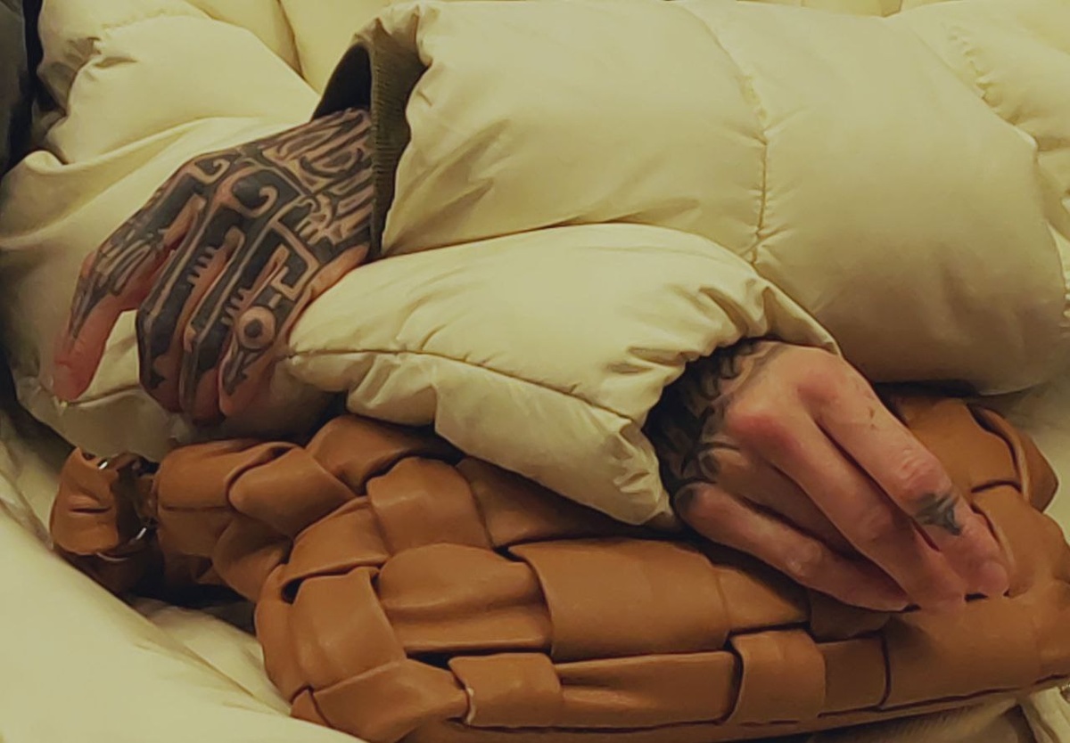 руки не мои