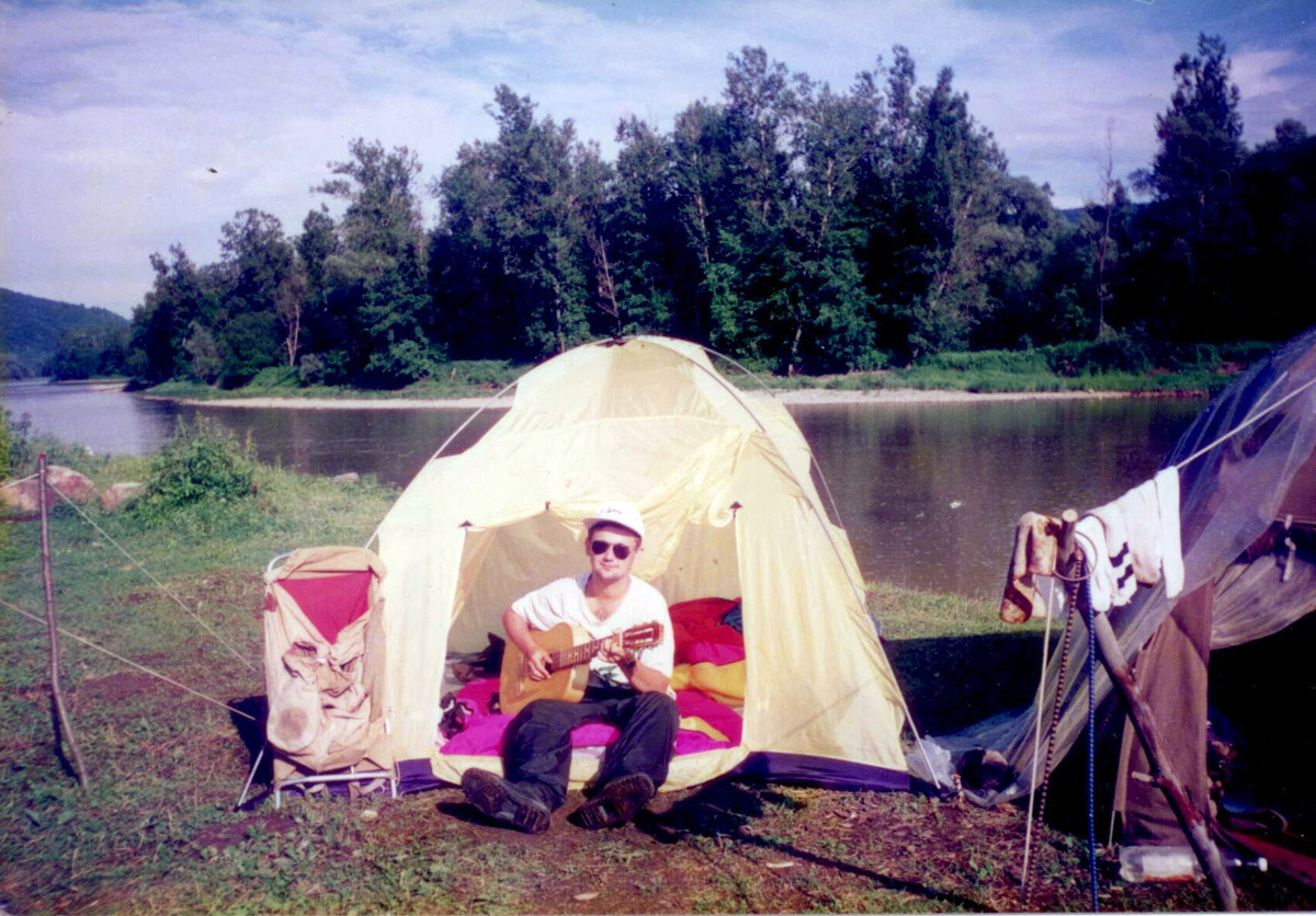 На Французской поляне во время сплава по Инзеру. 1997 год.