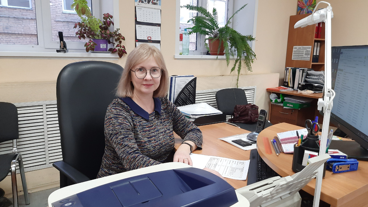 Последний день за своим рабочим столом. На календаре рамку забыла передвинуть, 29 ноября должно быть.