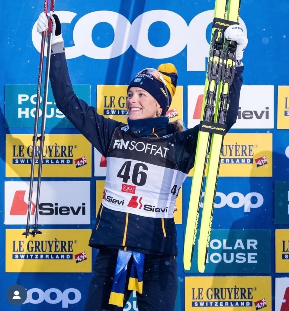 Фрида Карлссон - победитель первой гонки сезона (2024/2025) на Кубке мира по лыжным гонкам