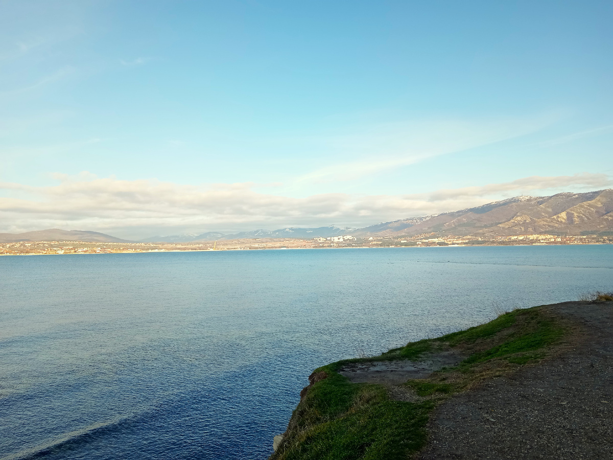 Геленджик, Толстый мыс, Чёрное море, горы