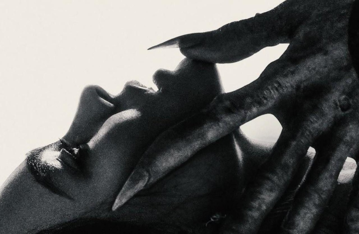 Деталь постера фильма Nosferatu (2024)
