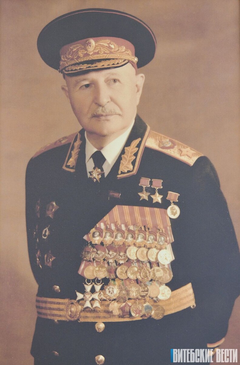 Маршал Советского союза, Дважды Герой Советского союза И.Х. Баграмян