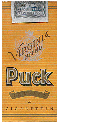 "Puck". Германия, 1954 года выпуска. 4 штуки в твердой упаковке. Цена (была) 0,30 немецких марок. Производитель: "Turbaco Zigarettenfabrik G.M.B.H.", Киль, владелец торговой марки: "Turbaco Zigarettenfabrik G.M.B.H.". Выпускалась с июня 1953 по январь 1956 года.