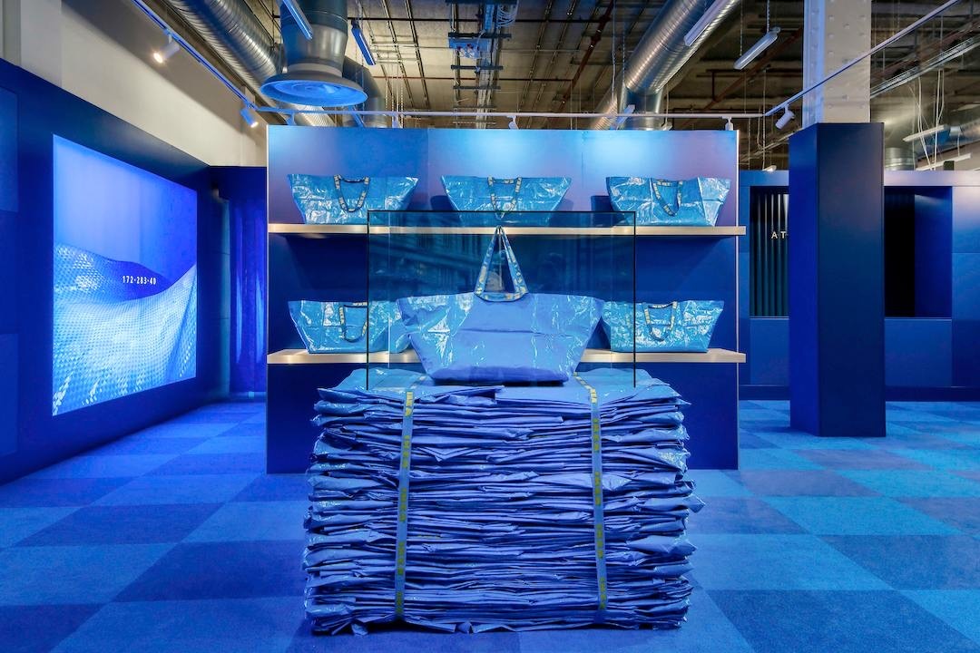 Ikea открыла магазин, посвящённый культовой сумке FRAKTA, на Оксфорд-стрит в Лондоне  