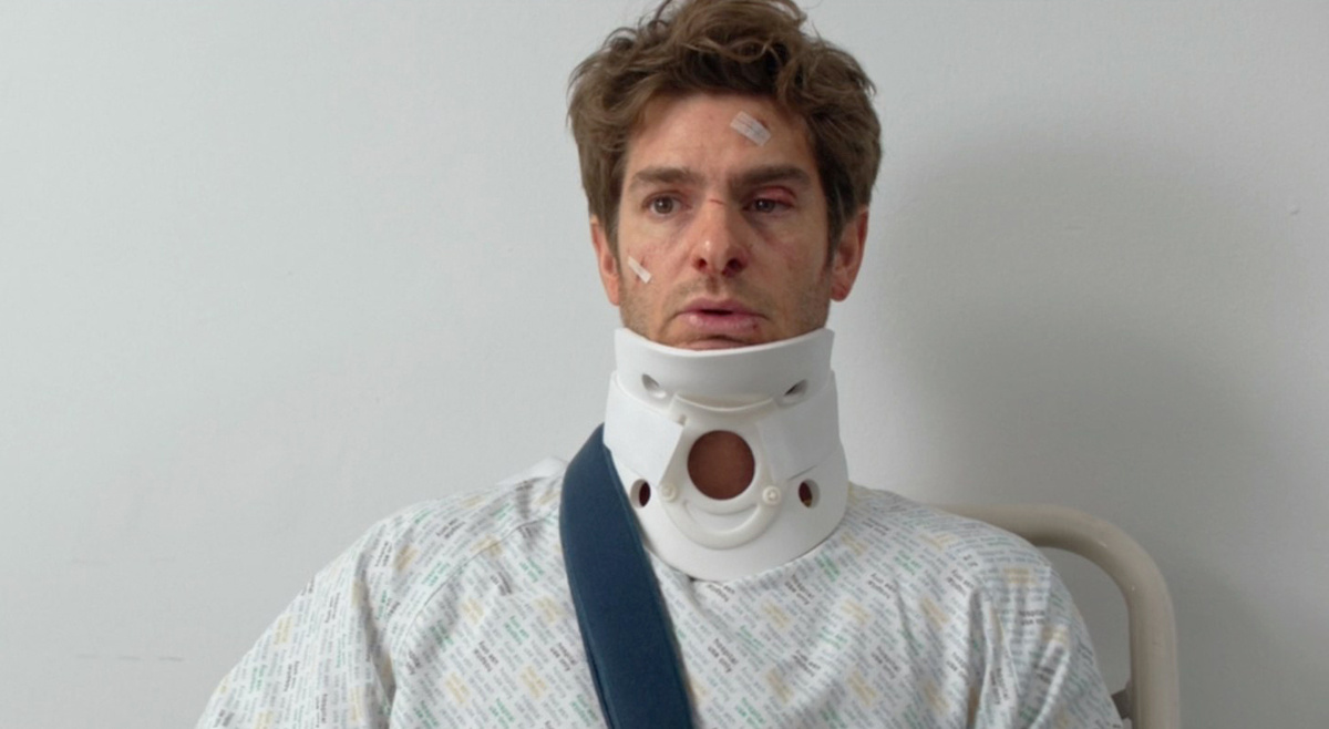 Кадр из фильма «We Live in Time». Режиссер: Джон Краули. Производство: Canal+ [fr], Ciné, Film Four Ltd., Shoebox Films, Studio Canal, SunnyMarch. Показ в России: Вольга