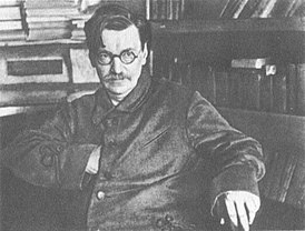 В.Р. Менжинский недоволен вашими успехами в учебе