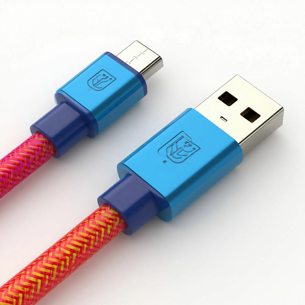 Большой разъём это USB - в машину, второй в телефон