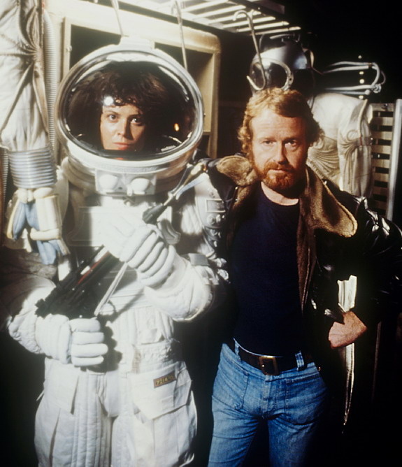 Ридли Скотт и Сигурни Уивер на съёмках фильма "Чужой". Все иллюстрации - Яндекс-Картинки