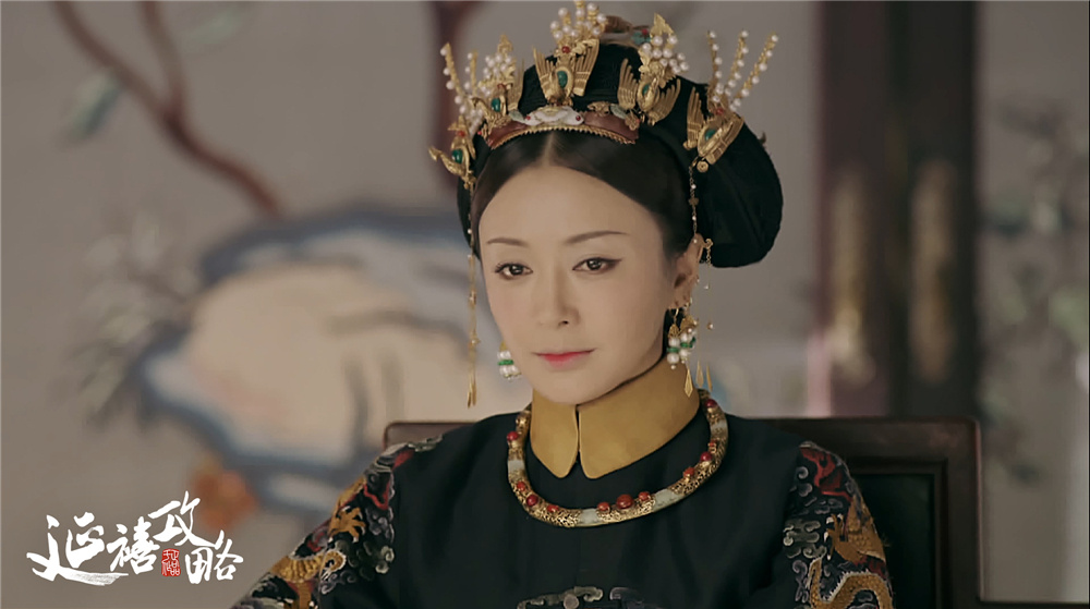 Её теплыми лучами согреты все хорошие персонажи первой половины.  