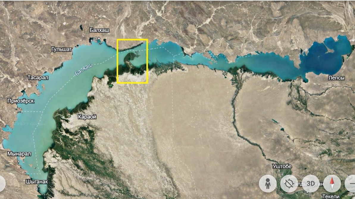 Озеро Балхаш и полуостров Сарвы-Есик, который делит его на пресную и соленую части