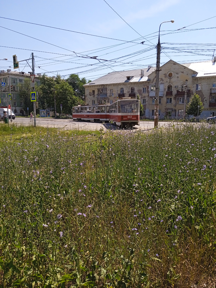 Самарский трамвай, на углу улиц Советской и Победы. Фото автора