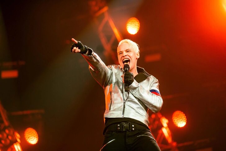 SHAMAN продолжает выступать