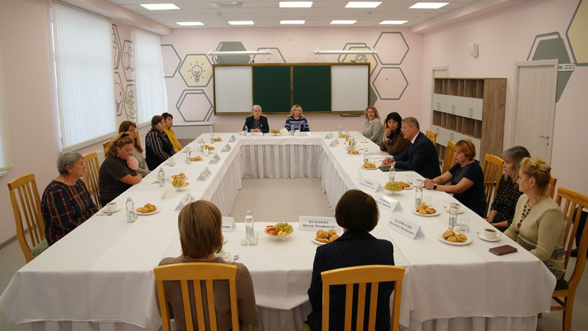    с. Иглино. Встреча с семьями погибших участников СВО из Иглинского района, ноябрь 2024 г.