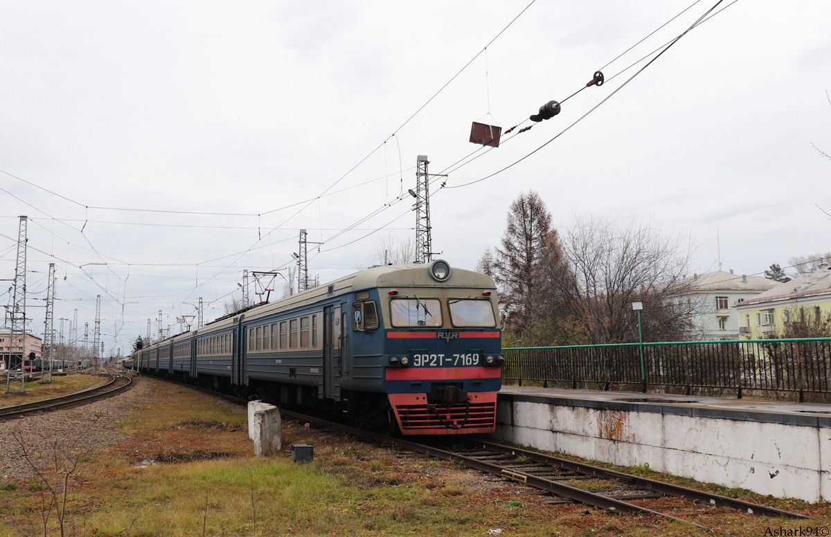 ЭР2Т-7169. Фото второй я не нашёл. 