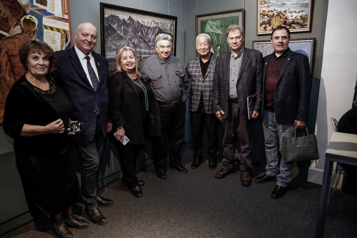     Источник: Пресс-служба Приморской краевой картинной галереи