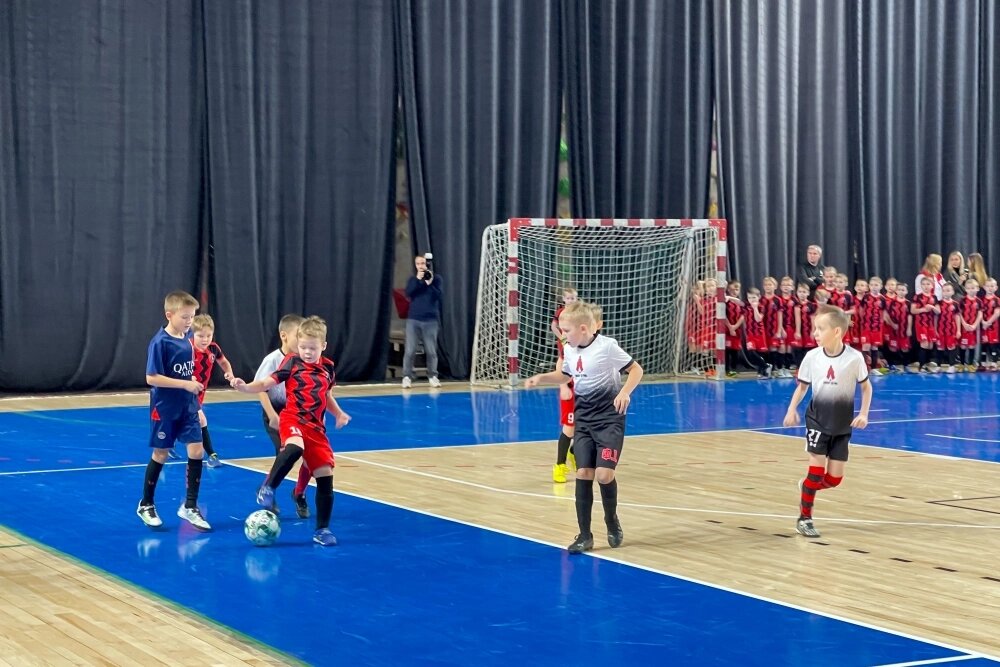    В мастер-классе приняли участие воспитанники спортшкол и просто любители футбола Фото:  АиФ/ Татьяна Титова