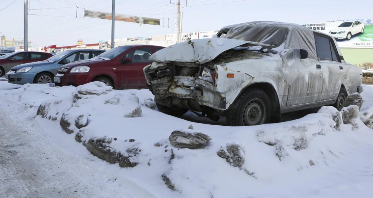    В Сургуте водители стали чаще бросать свои машины