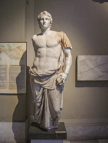 Статуя Александра Македонского (III в. до н.э.) в археологическом музее Стамбула