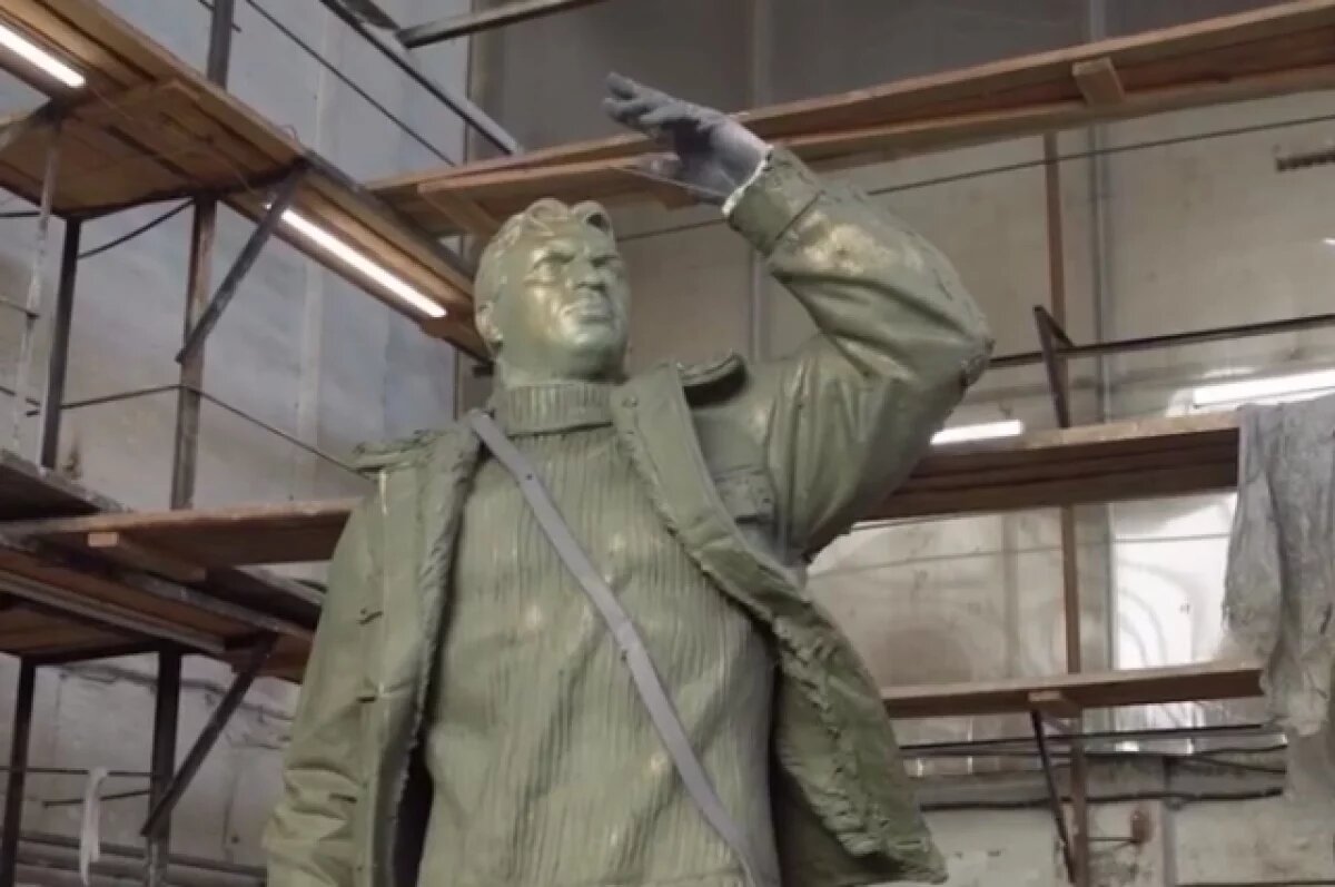    Памятник Чкалову откроют в Москве 2 декабря