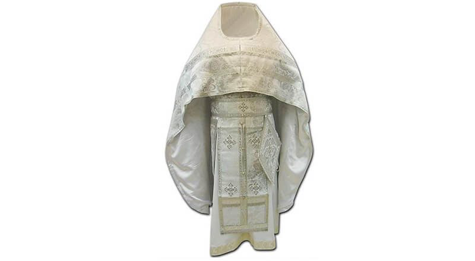 Цвета церковного облачения священников. Облачение епископа православной церкви риза. Риза фелонь священника православие. Облачение священника православной церкви. Иерейское облачение белое с серебром.