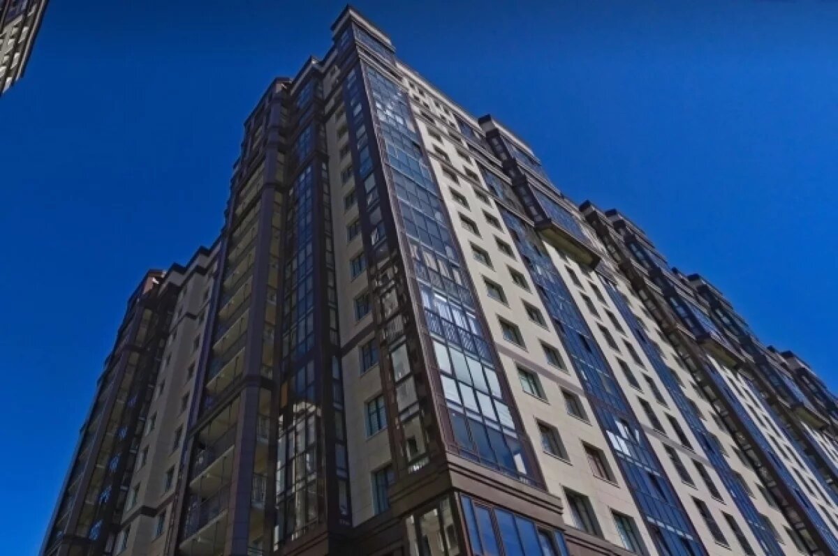    В Петербурге подросток под наркотиками выпал из окна