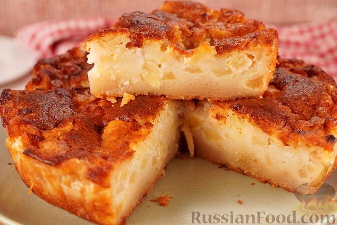 яблоки, молоко, масло растительное, яйца, сахар, мука, разрыхлитель, ром, сок лимона, корица молотая, сахар ванильный, соль