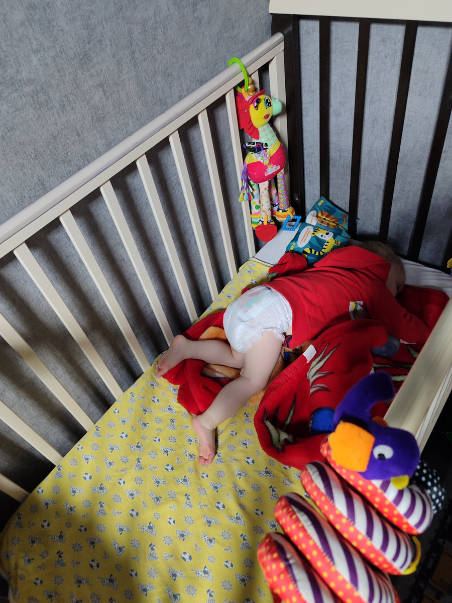 Рубрика: позы для сна. Зачем нужно одеяло🤣