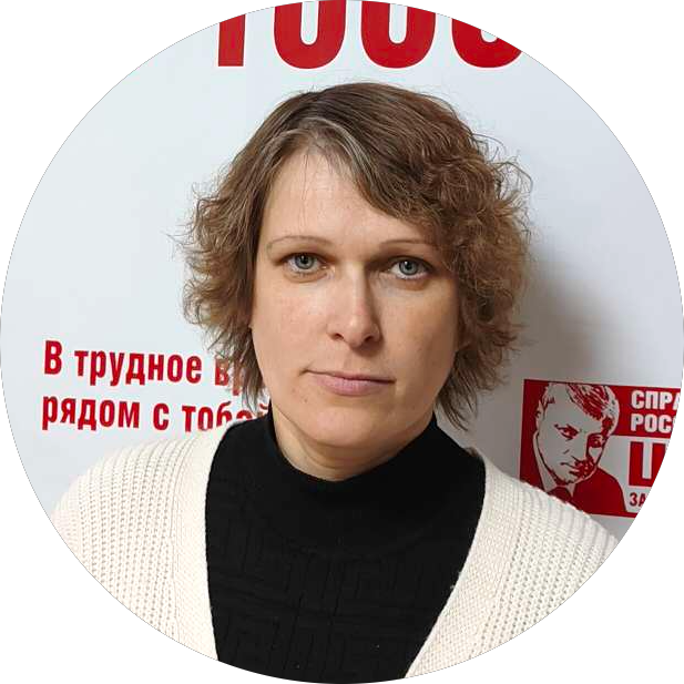 – Потребитель вправе вернуть бракованный товар в магазин и потребовать свои деньги обратно. Такое право дает ст. 18 Закона РФ от 07.02.1992 №2300-1 «О защите прав потребителей». Причем вернуть товар можно в течение всего срока гарантии, а если гарантии нет, то в течение двух лет со дня покупки. Но только при условии, если это не технически сложный товар. В случае с нашей заявительницей с момента покупки прошло больше двух месяцев, но это не лишает ее права вернуть бракованную обувь. Если магазин не идет навстречу покупателю, то нужно обращаться в суд, – разъяснила специалист Центра защиты прав граждан в Архангельске Мария Андреева.