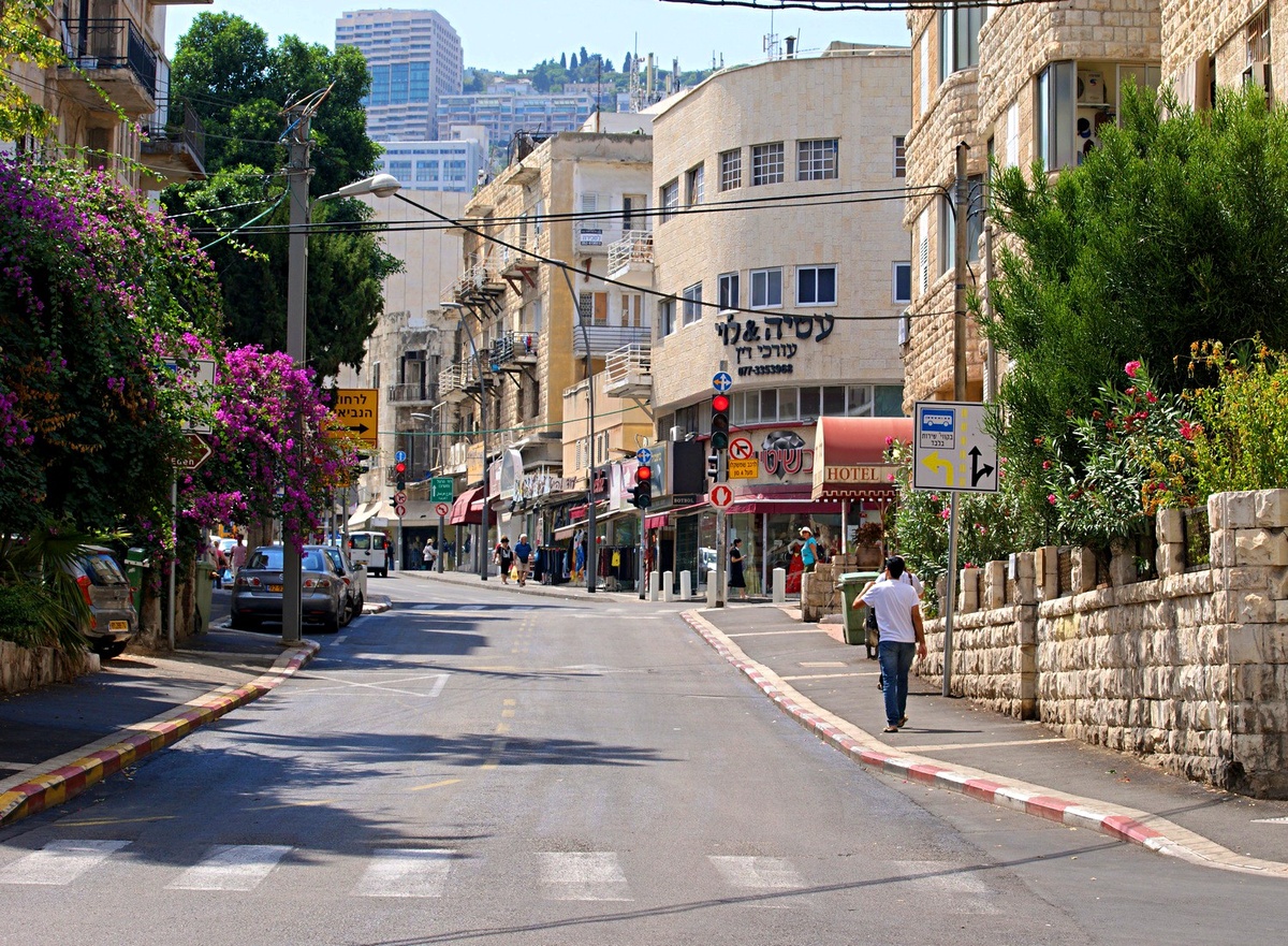 Одна из улиц Израиля. г. Тель-Авив.  автор фото канала - В гостях уМАРИИ