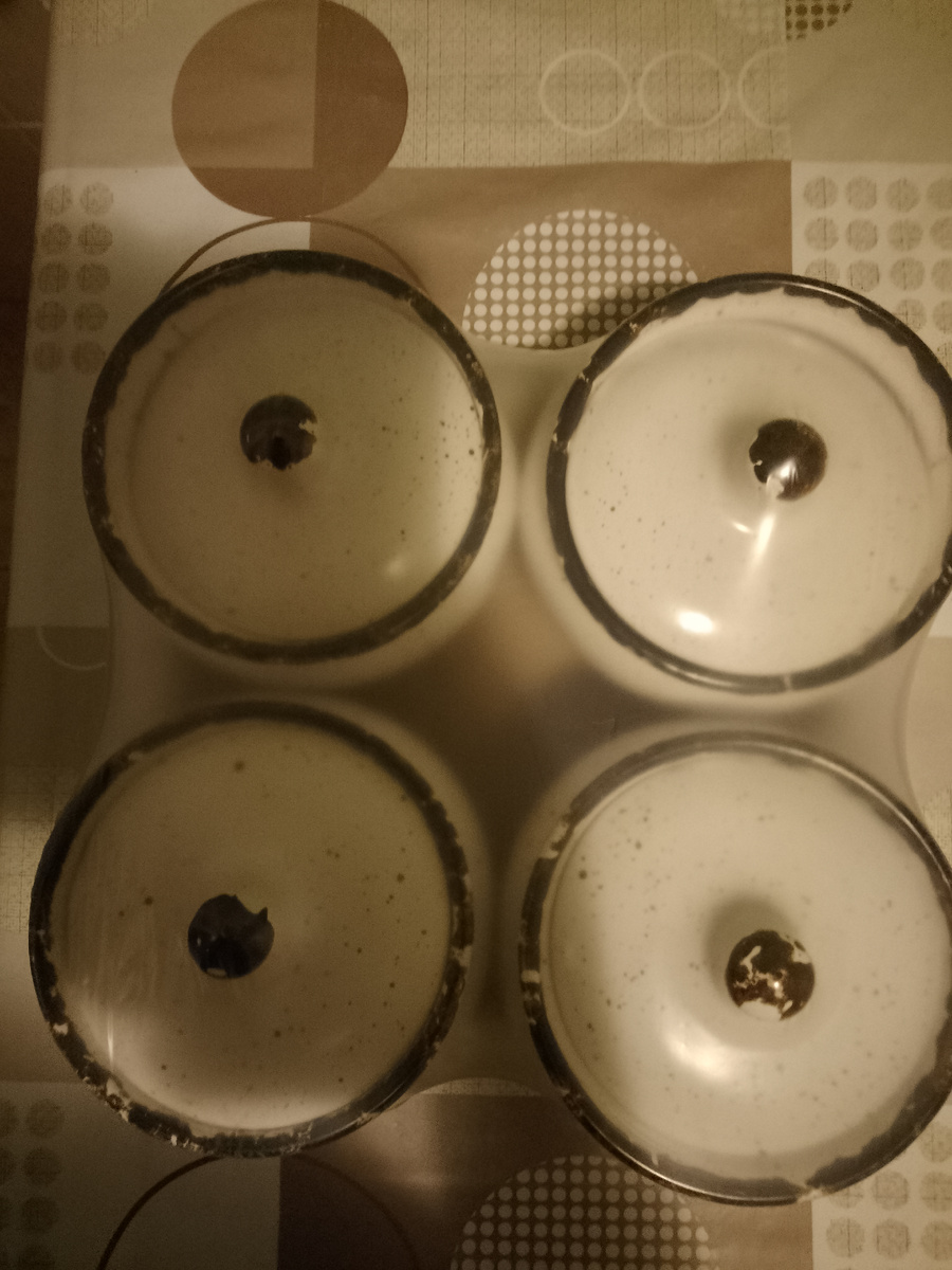 Фото автора. Нет битых и с осколками!