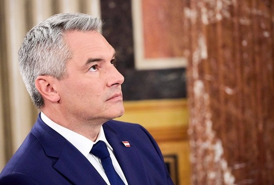    Карл Нехаммер