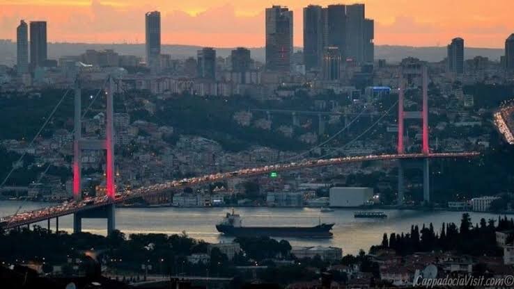 Мегаполис, который никогда не спит: контрасты и магия Стамбула