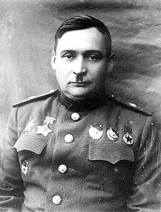 Герой Советского Союза гвардии генерал-лейтенант Николай Иванович  Кирюхин  (02.08.1896- Герой Советского Союза  гвардии генерал-лейтенант Николай Иванович Кирюхин (02.08.1896 - 13.12.1953 г)