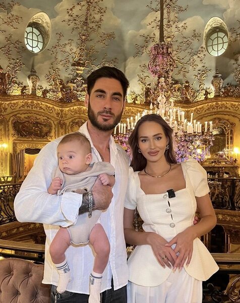 Тигран с женой и сыном