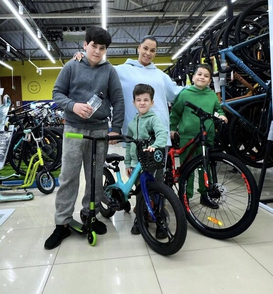 Юлия Салибекова-Колисниченко одна растит мальчиков