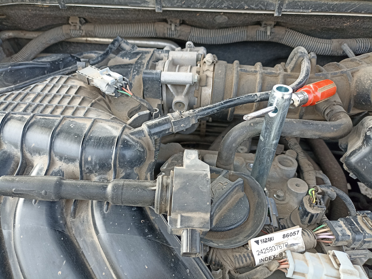 Ключ свечной удобный