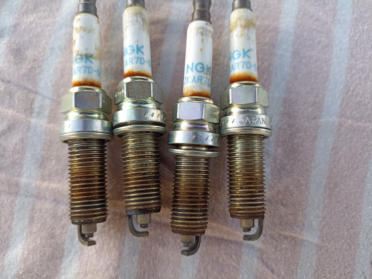 Уставшие свечи