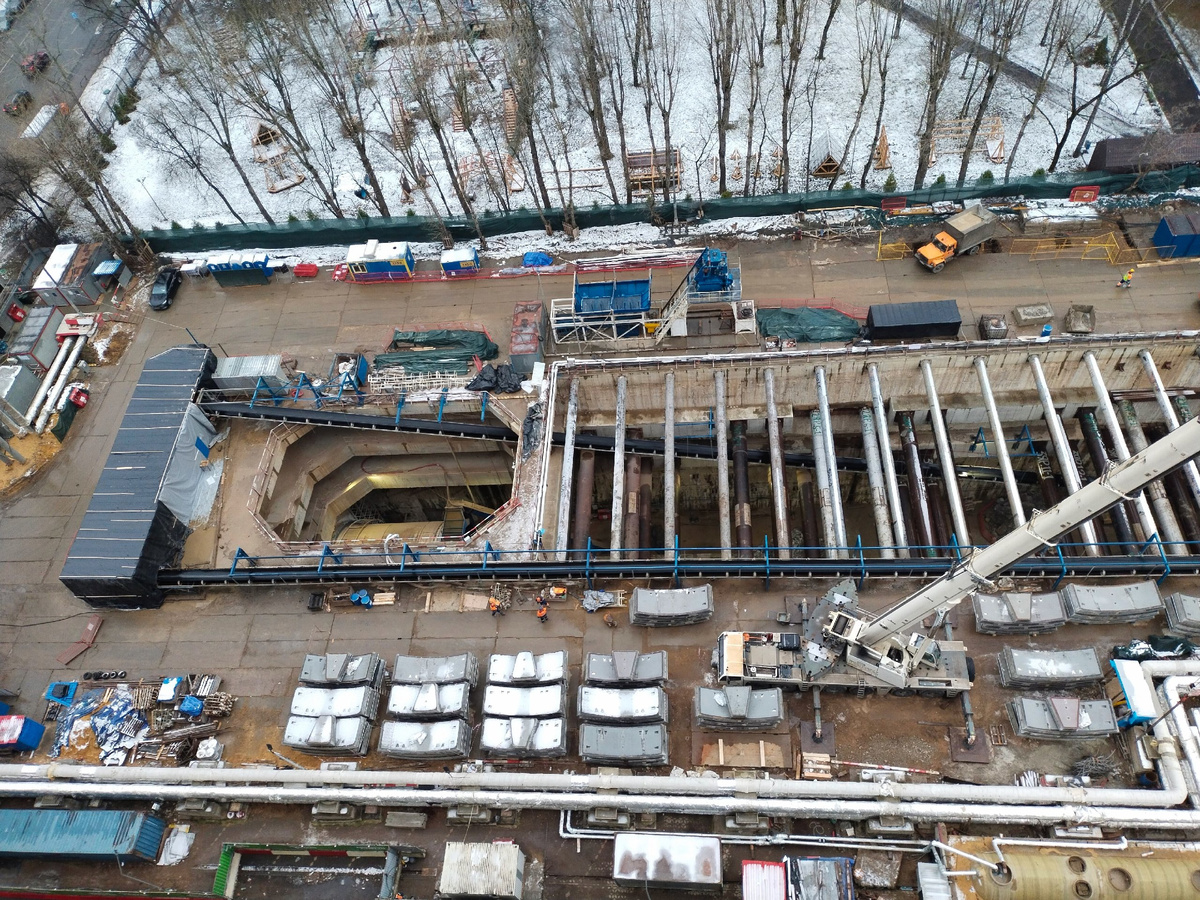 📷 1.1: Ведутся активные работы по проходке тоннеля до 🚇 «Серебряного Бора». ТПМК «Лилия» пройден первый рубеж в 100 метров.