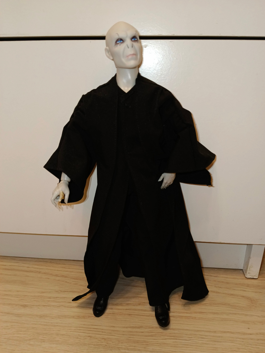 Хочу тортиков, много! Ща всё будет! "Империо!"