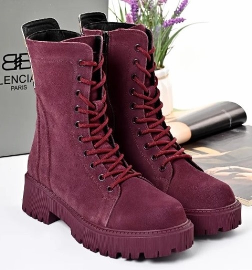 Женские ботинки