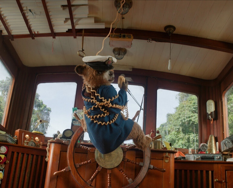 Кадр из фильма "Паддингтон 3".