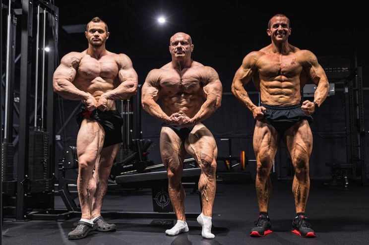 Доктор Израэтель в центре