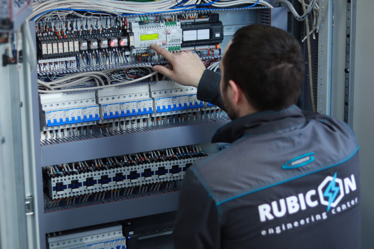 Шкаф управления, собранный ИЦ "Рубикон"