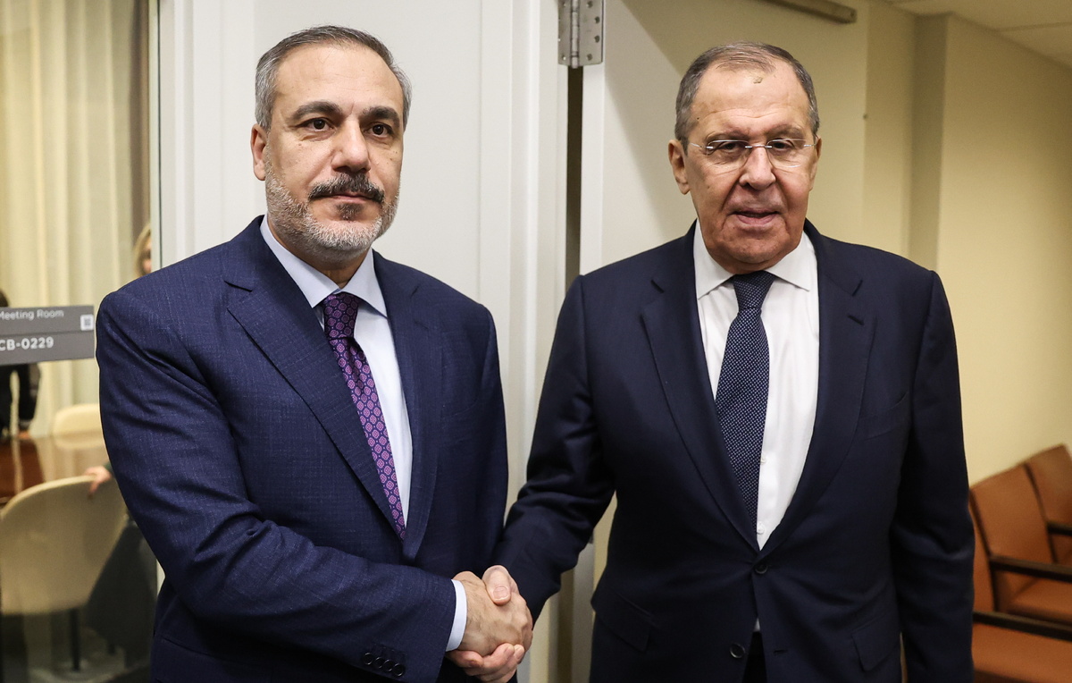    Министр иностранных дел РФ Сергей Лавров и министр иностранных дел Турции Хакан Фидан  Валерий Шарифулин/ТАСС