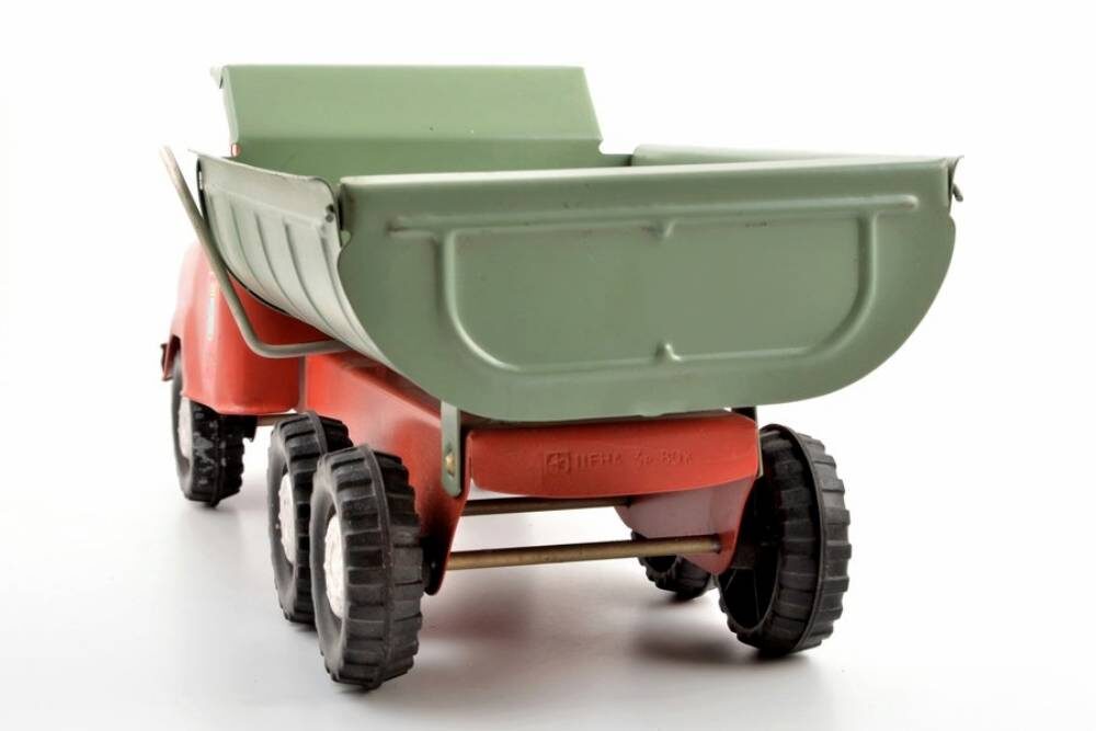 Самосвал "Волгарь", производитель Саратовский авиационный завод. Фото из открытых источников, листаем галерею -->>