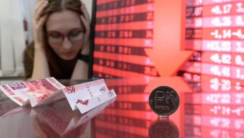 Слабый рубль ведет к росту цен. Источник: pravmir.ru